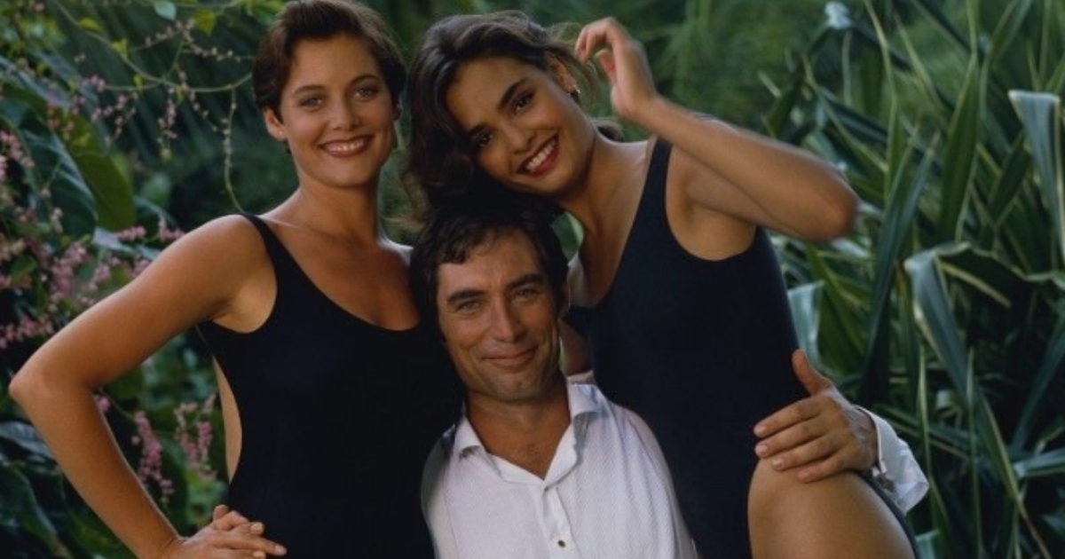 Una Volta Icona di Hollywood, Ora Quasi Irriconoscibile a 79 Anni: Com’è Oggi Timothy Dalton?