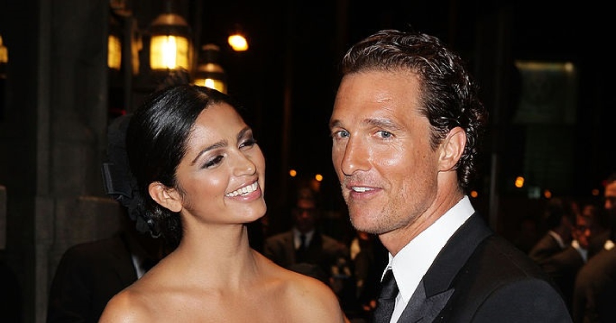 La splendida figlia di Matthew McConaughey fa una rara apparizione pubblica e ruba tutta l’attenzione!